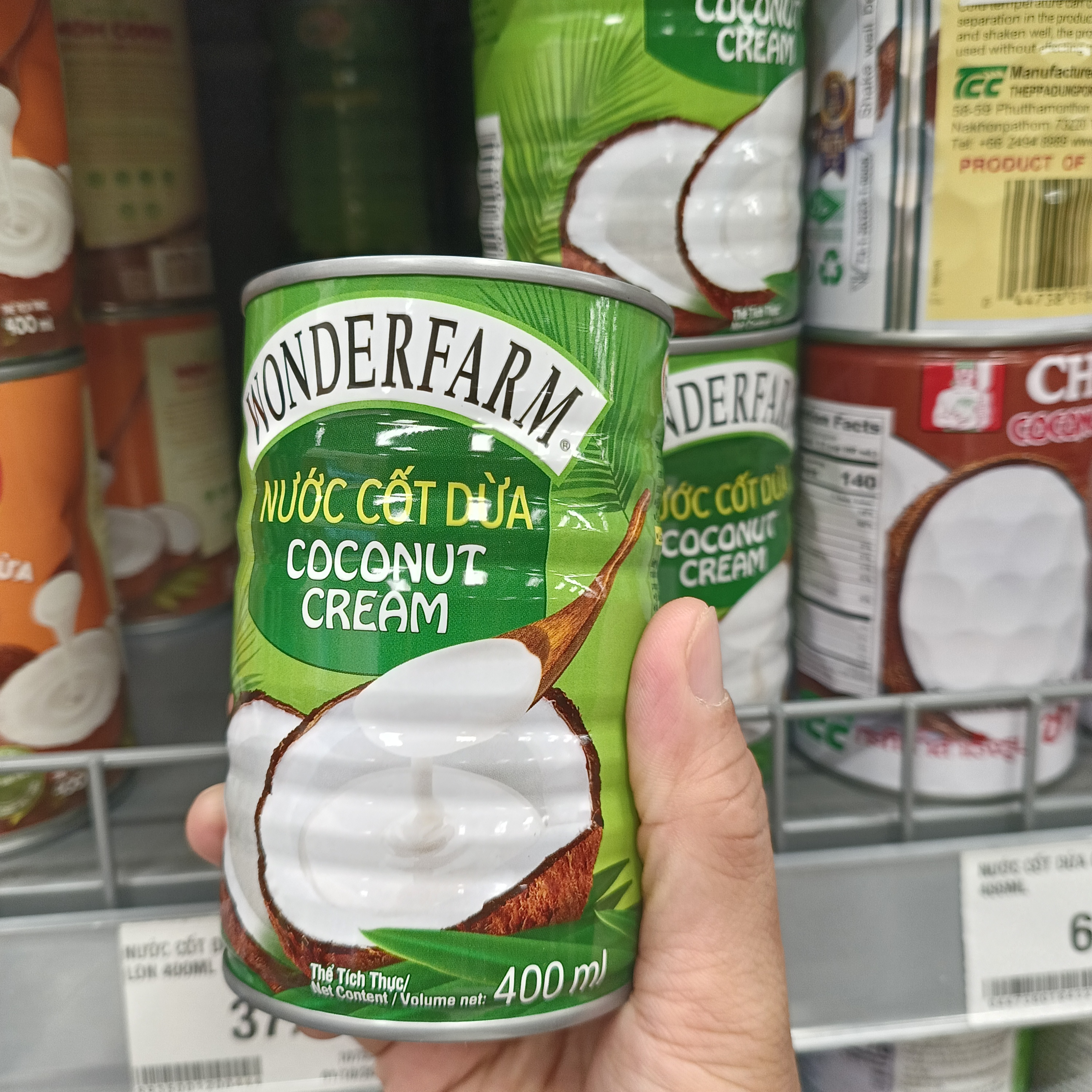 Nước Cốt Dừa Wonderfarm, chân ái của món chuối nướng phía trên. 🥥